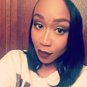 Meet your Posher, Alisha